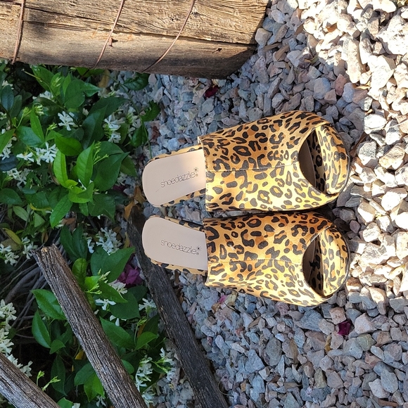 Animal Print Heels - Picture 10 of 10